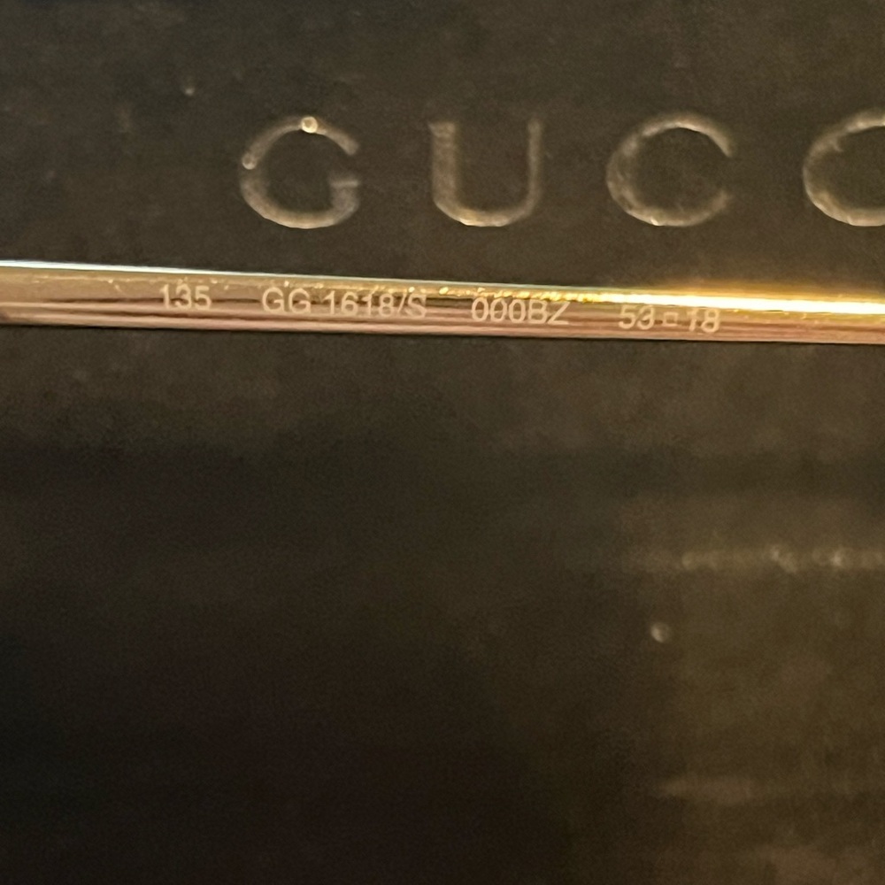 Gucci Aviator Sunglasses W/ Case - Unisex - Picture 8 of 8